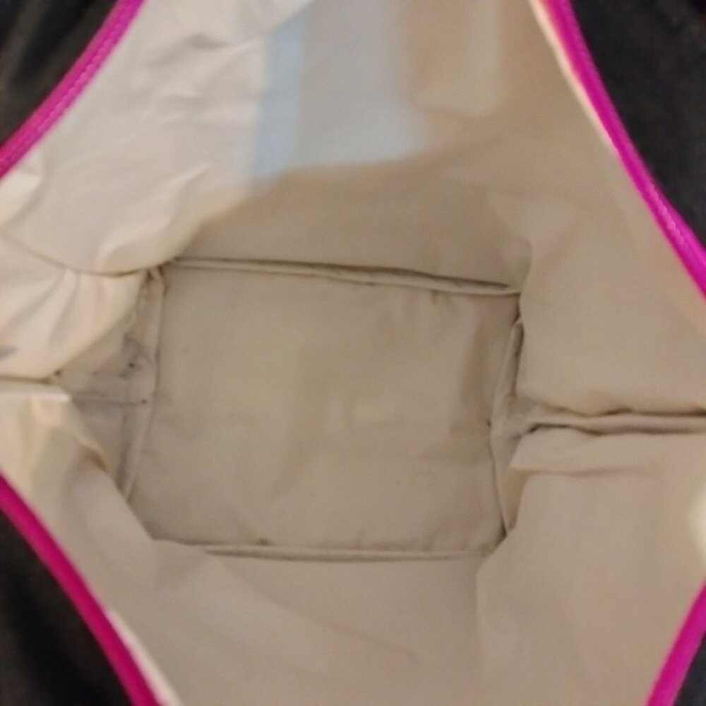 Leenie Peace Embroidered Black Lunch Bag  Pink Zipper Closure - Picture 11 of 11